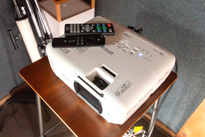 プロジェクター